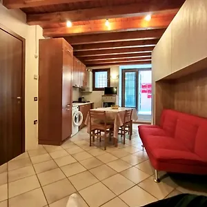 https://nido-tra-castello-e-lago.it-lombardy.com